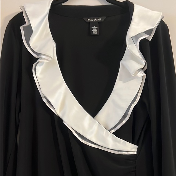 White House Black Market Elegant Black Top with White Accent Trim Size L - Picture 4 of 13